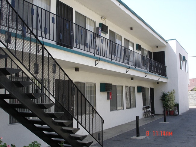 Photo - 6821 Ben Ave #7