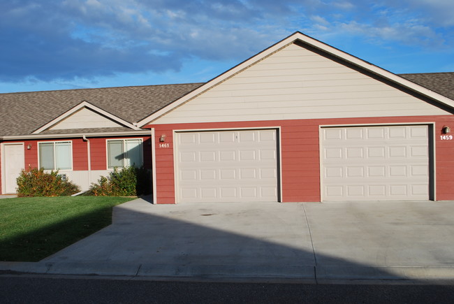 Single level patio home with attached garage included. - Frontier Apartments