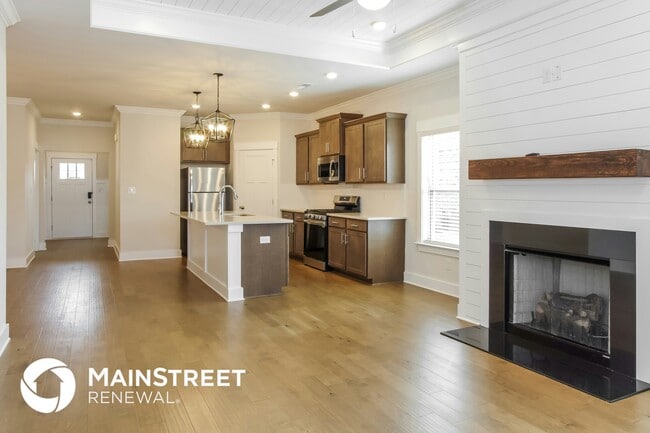 Photo - 14705 Greenleaf Dr