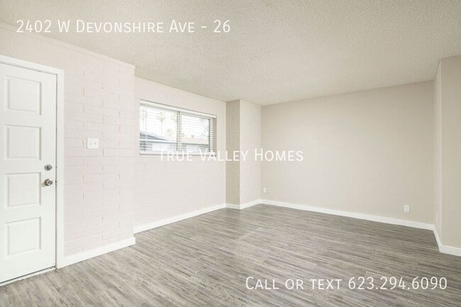 Photo - 2402 W Devonshire Ave Unit 26