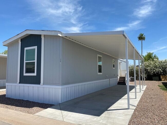 Photo - 2060 N Center St