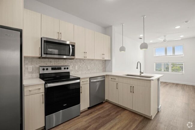 Building Photo - 6324 N Lamar Blvd Unit 205 Rental