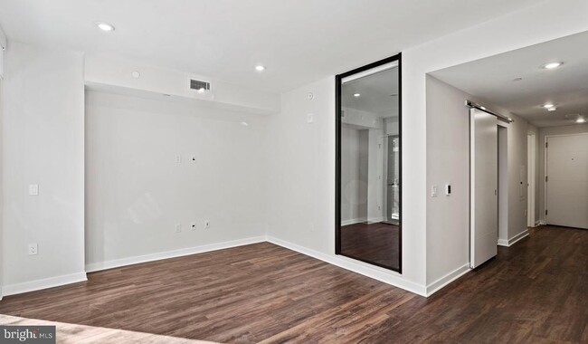 Photo - 4000 Wisconsin Ave NW Apartamento Unidad 2B-4K-368