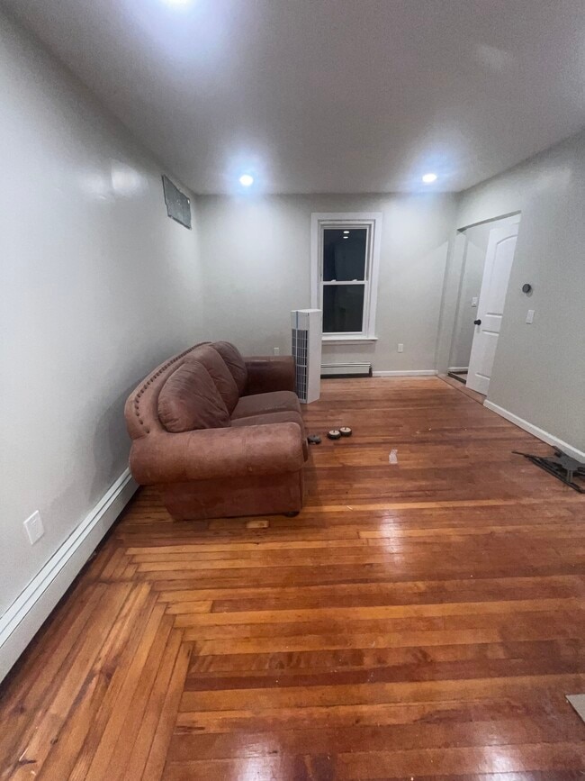 Photo - 121 Pond Lily Ave