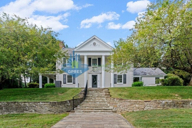 Photo - Elegant Fox Chapel 4-Bedroom, 3.5-Bath Home