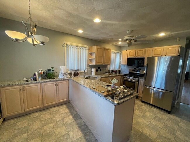 Building Photo - 112 Boston Ave Unit 1