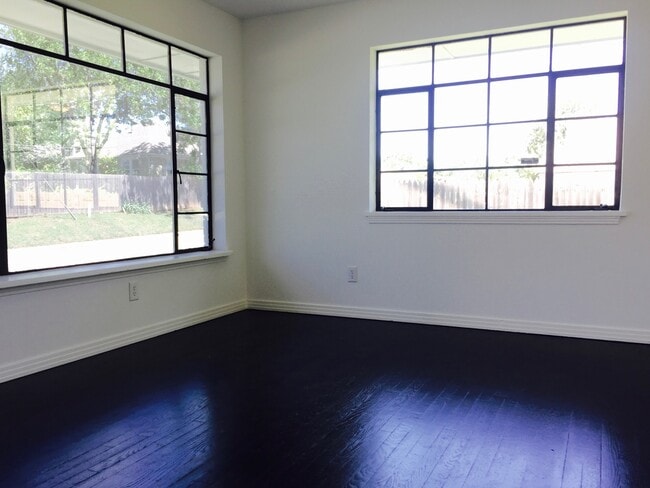 Photo - 4808 N Francis Ave