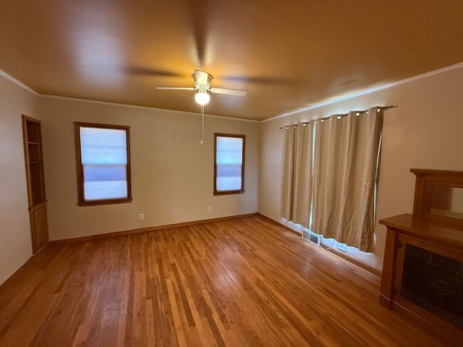 Photo - 3 Bed Brick Home! Large Backyard! Highland...