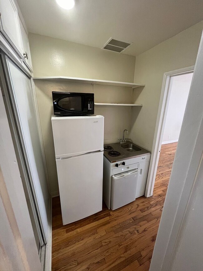 Photo - 478 Landfair Ave