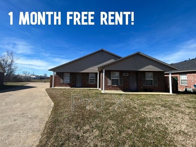 Building Photo - 3510 SW Landau Ct Unit Apt 2