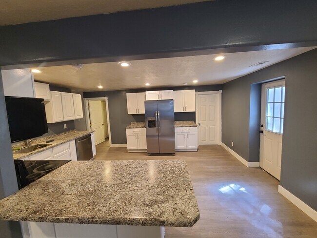 Kitchen Entrance - 6633 W Sierra Oaks Dr Unit B