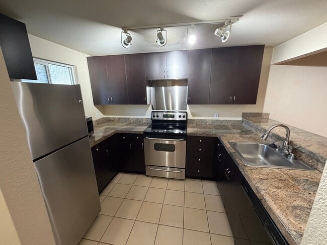 Photo - Bellevue/Factoria 2bd 1bath Condo for Rent! Unit F104