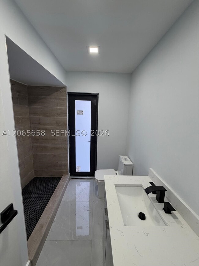 Photo - 10581 NW 28th St