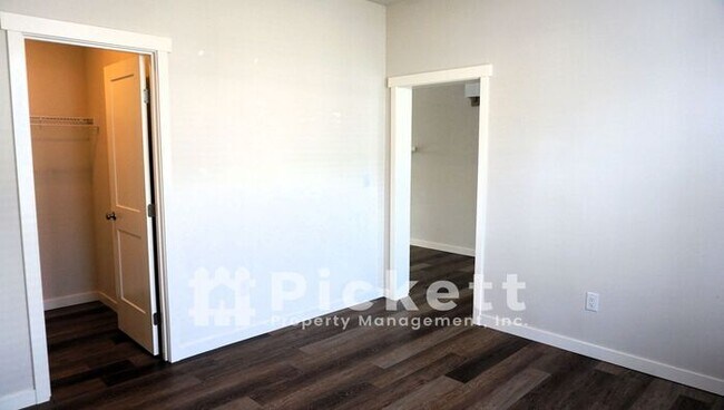 Photo - Gorgeous 4 Bedroom Home with a VIEW in Sil...