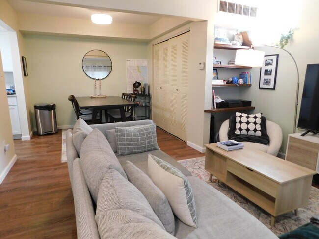 Photo - 543 Longshore Dr Unit B