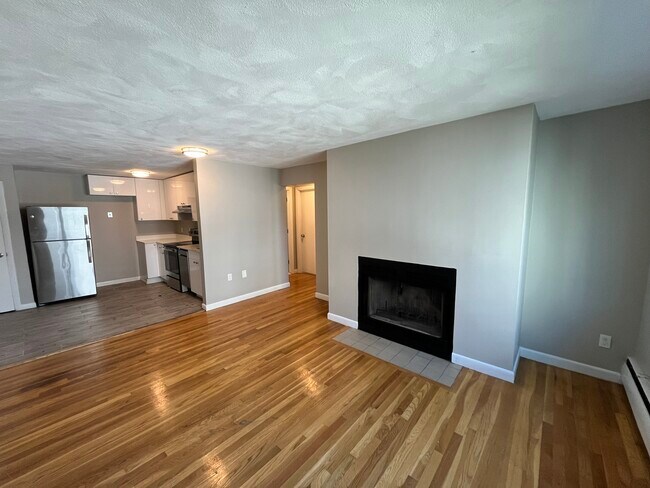38 Evergreen St Unit 3