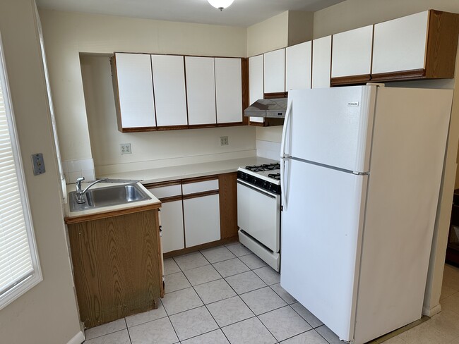 Photo - 810 Brock Ave Unidad 3N