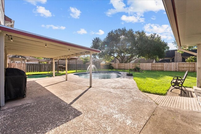 Photo - 1016 Glenshannon Ave