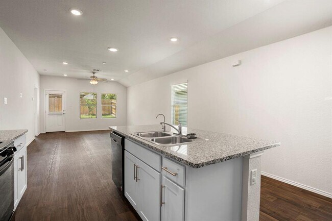 Photo - 376 Euclid Ln