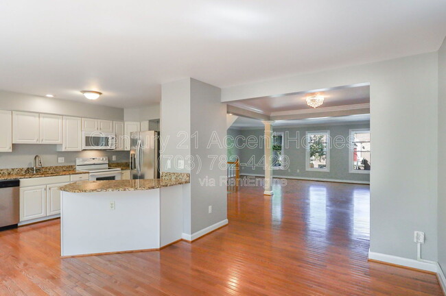 Photo - 20964 Promontory Square