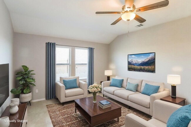 Photo - 806 Platinum Dr