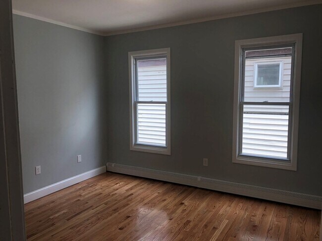 Photo - 16 Cross St Unit #2