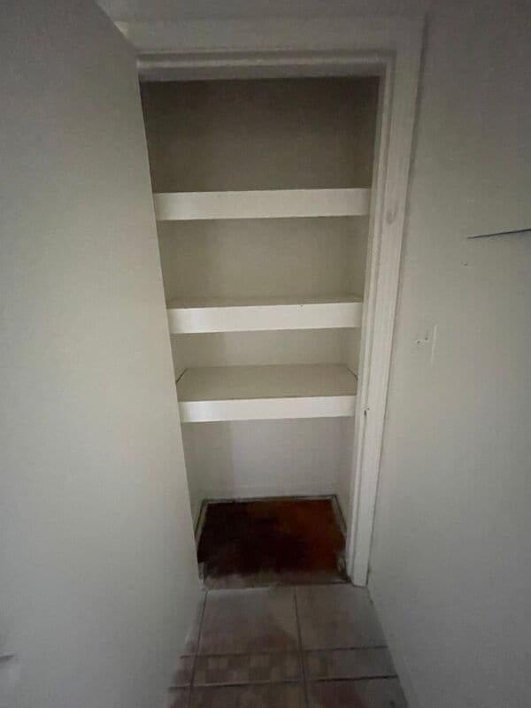 Photo - 1471 Dorgan St