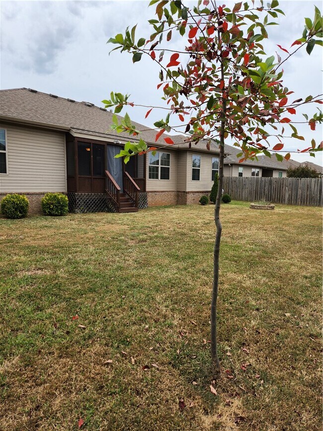 Photo - 705 Olivia Ln