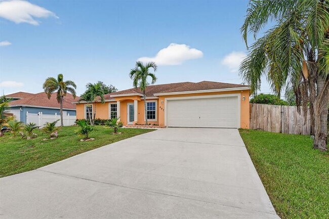 Photo - 497 SW Lacroix Ave