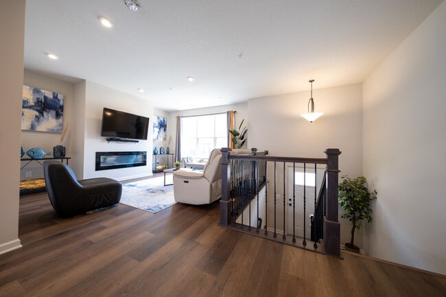 Photo - 6548 Joliet Ave S