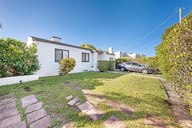 Photo - 2520 SW 20th St Unit 1