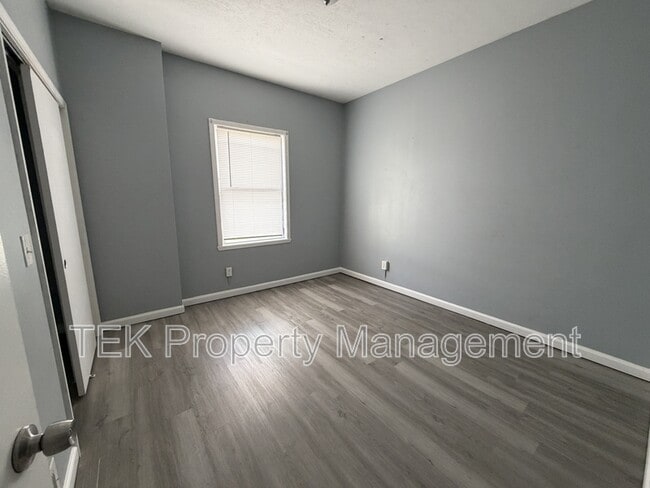 Photo - 751-757 West Main Street