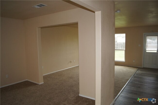 Building Photo - 2709 Tara Dr Rental