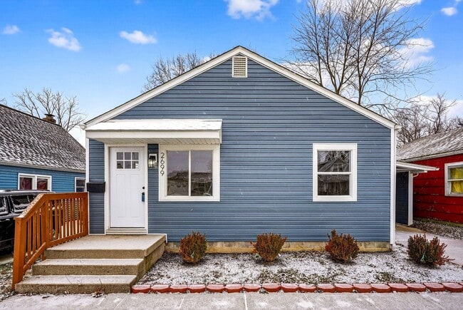 Photo - 2699 Pontiac St