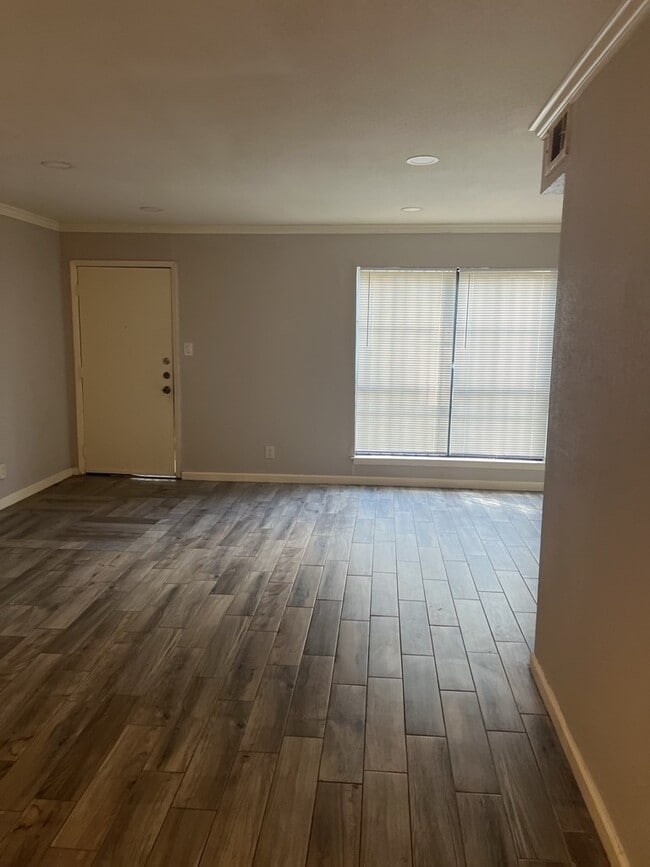 Building Photo - 6200 W Tidwell Rd Unit 306 Rental