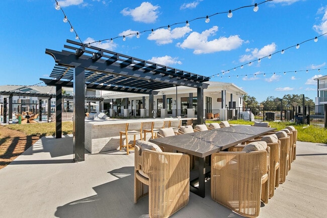 Al Fresco Dining & Grilling Station - Marlowe Live Oak