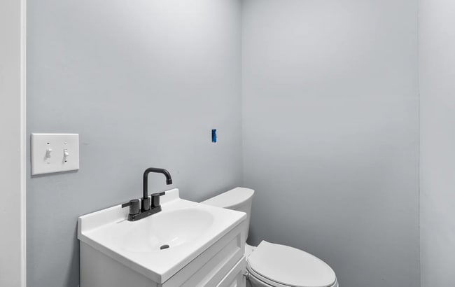 Photo - 260X Garrett Ave