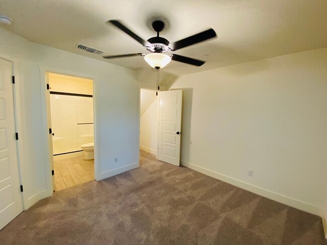 Photo - Beautiful 5 Bedroom 3.5 Bath Two-story sma...