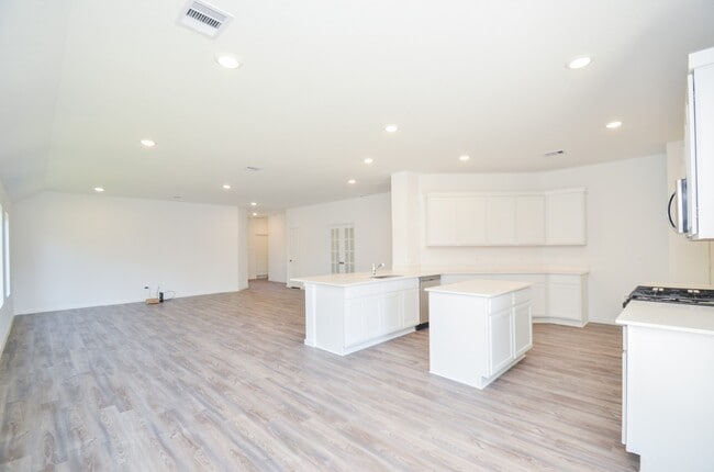 Photo - 3106 Stonebriar Dr