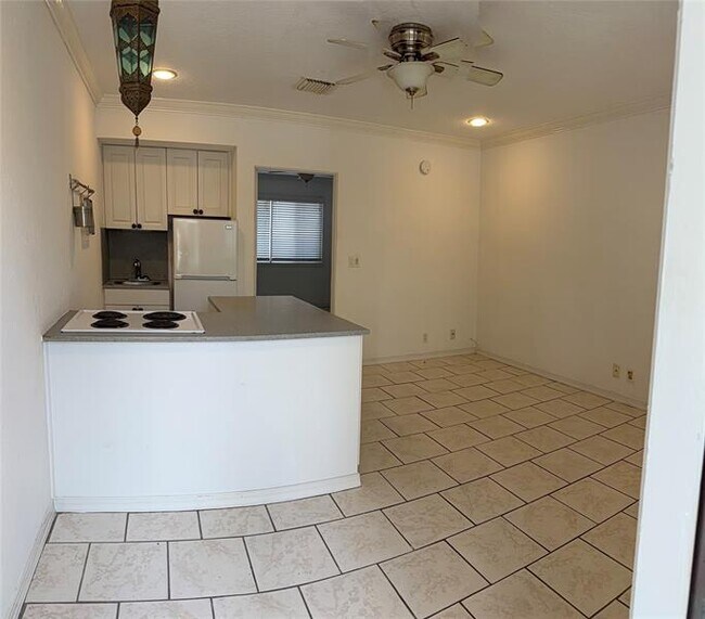 Photo - 211 Malverne Rd Unidad 7