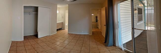 Building Photo - 906 King Albert St Unit A Rental