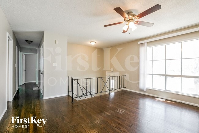 Photo - 2020 Belmont Blvd