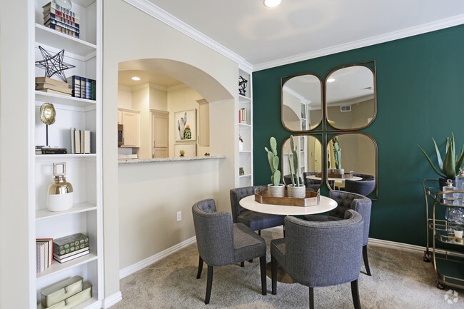 1BR,1BA W/DEN - 1000SF B1 - DINING AREA