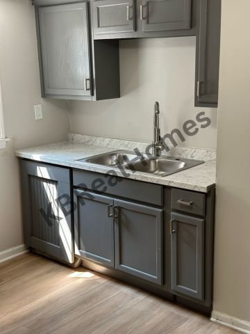 1038 N Claybrook St Unit 1