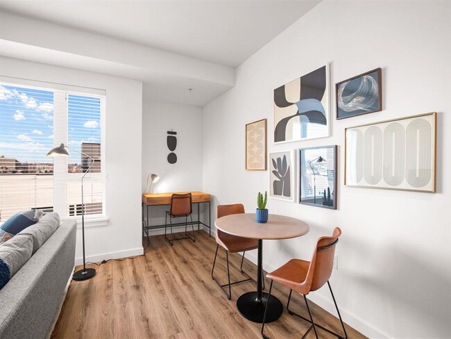 Photo - Mason & Main