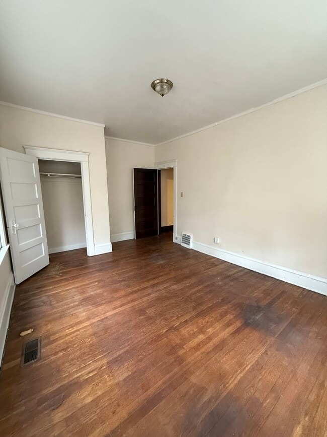 Photo - 1612 Quarrier St Unidad Downstairs