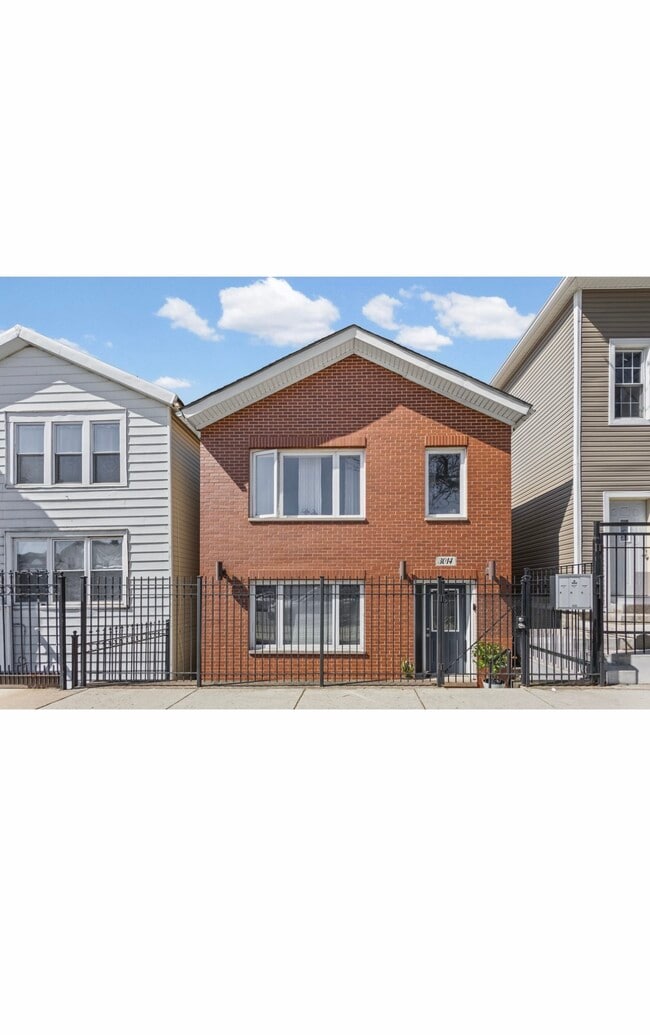 Building Photo - 3014 S Broad St Unit 2