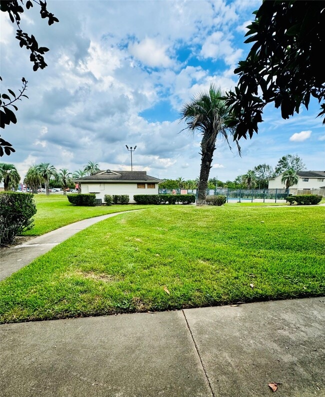 Photo - 12208 Beamer Rd