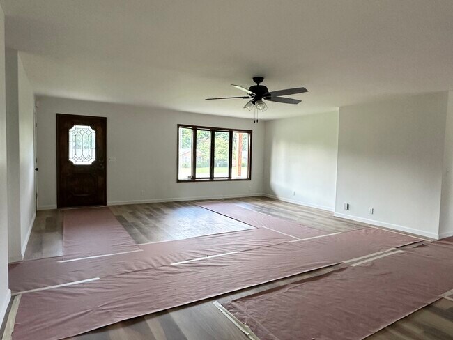 Photo - 2397 Braxton Bragg Dr House