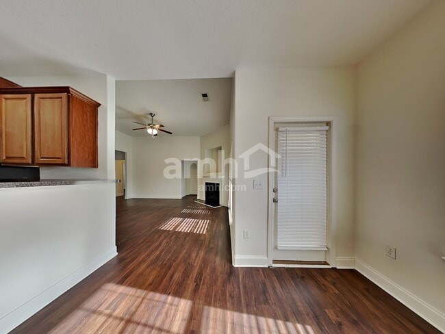 Photo - 439 W Rustling Leaves Ln